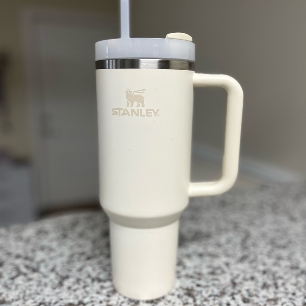 Stanley Cream 40 oz